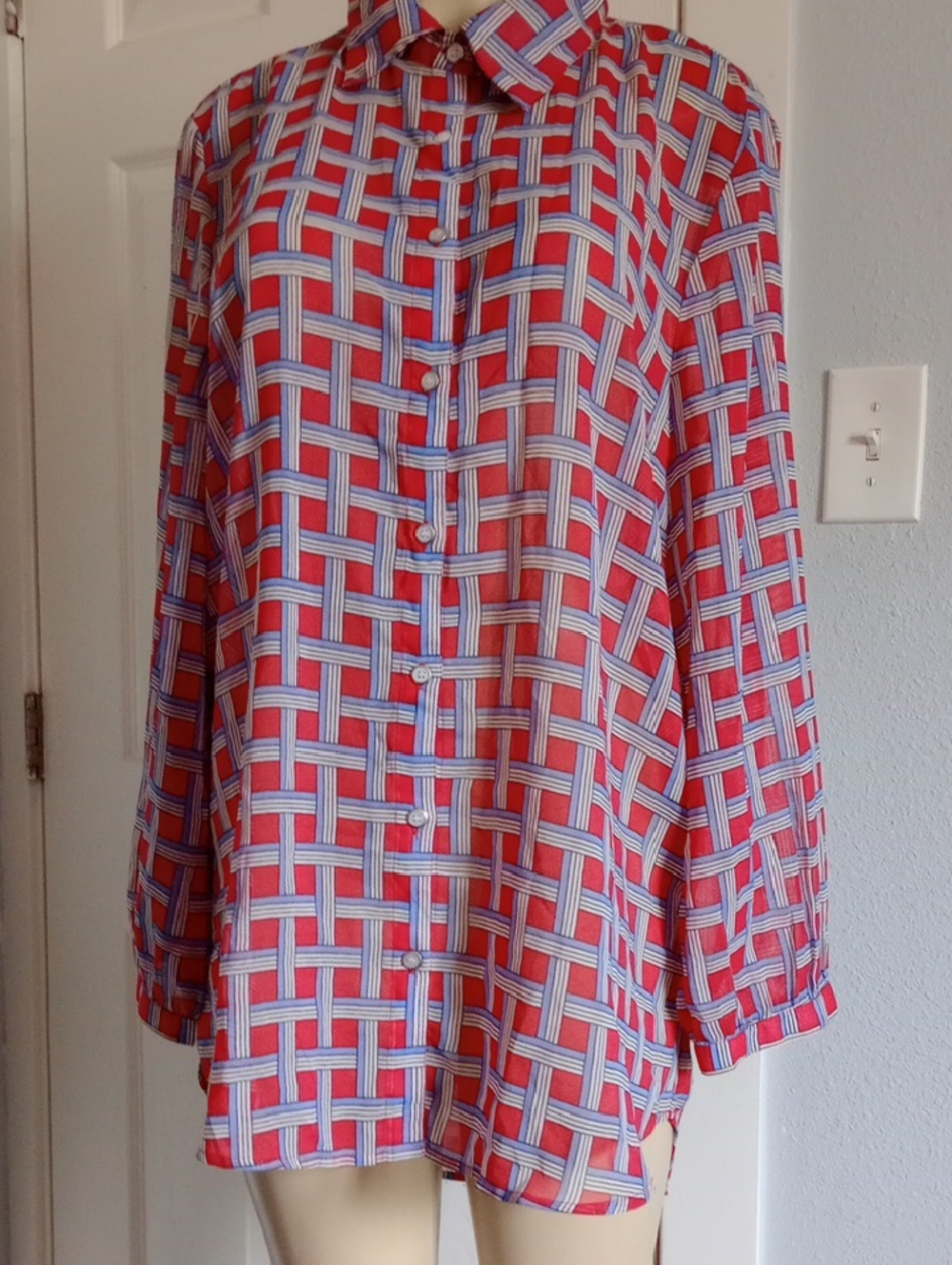 Women's Red Geometric Button-Up Blouse